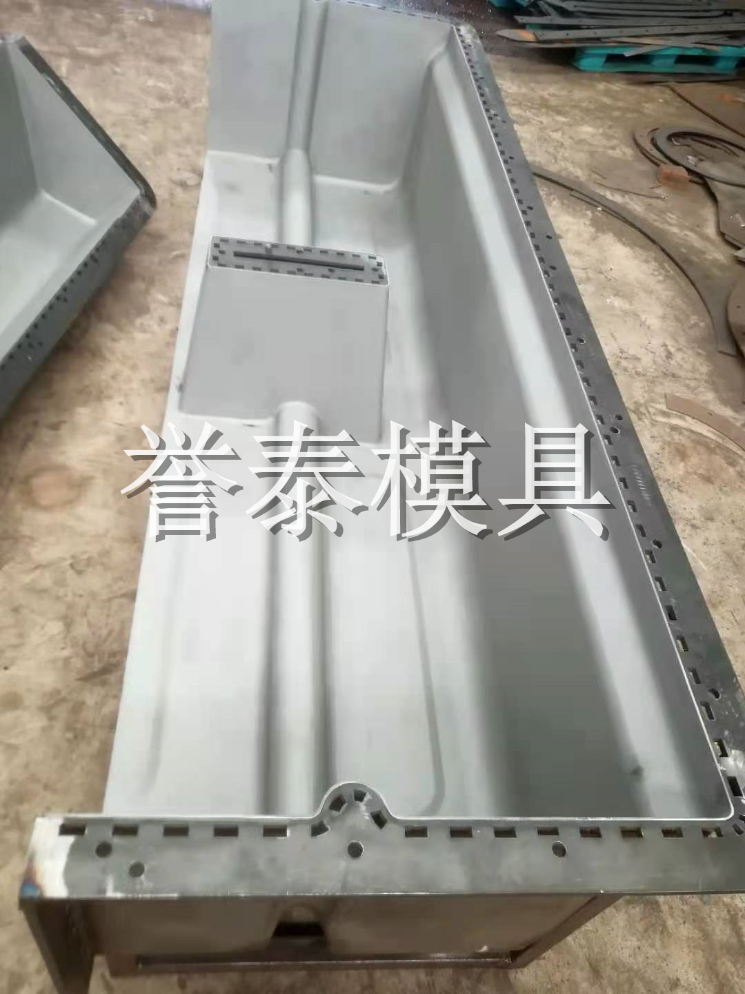 農機水箱