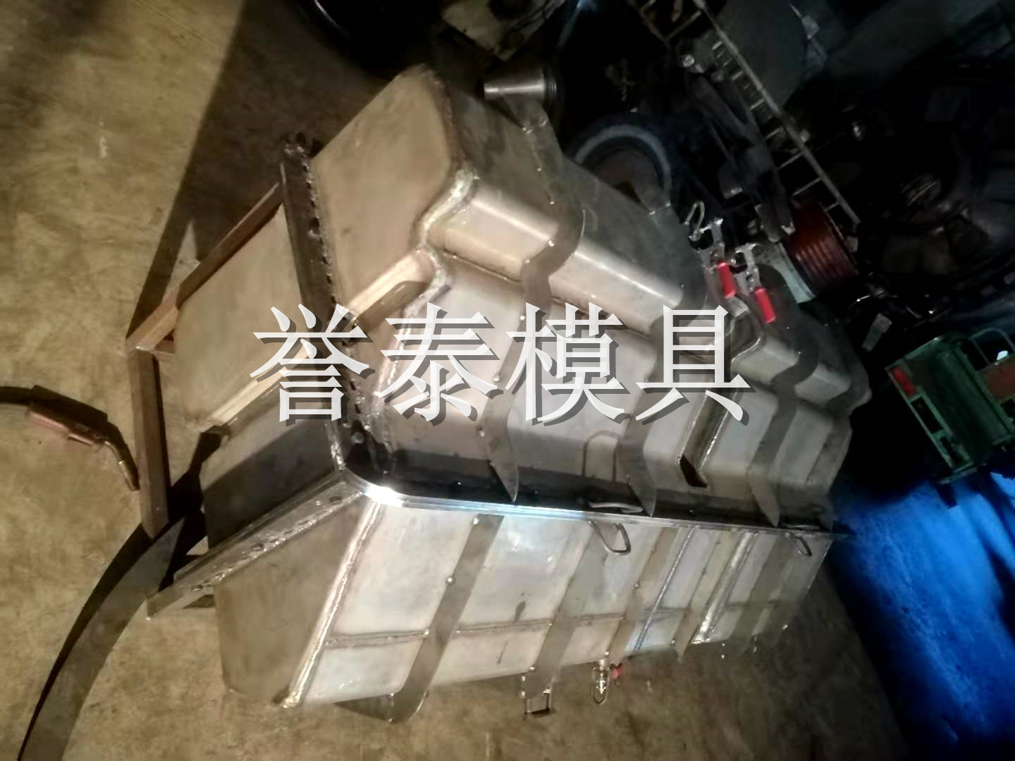 農機水箱